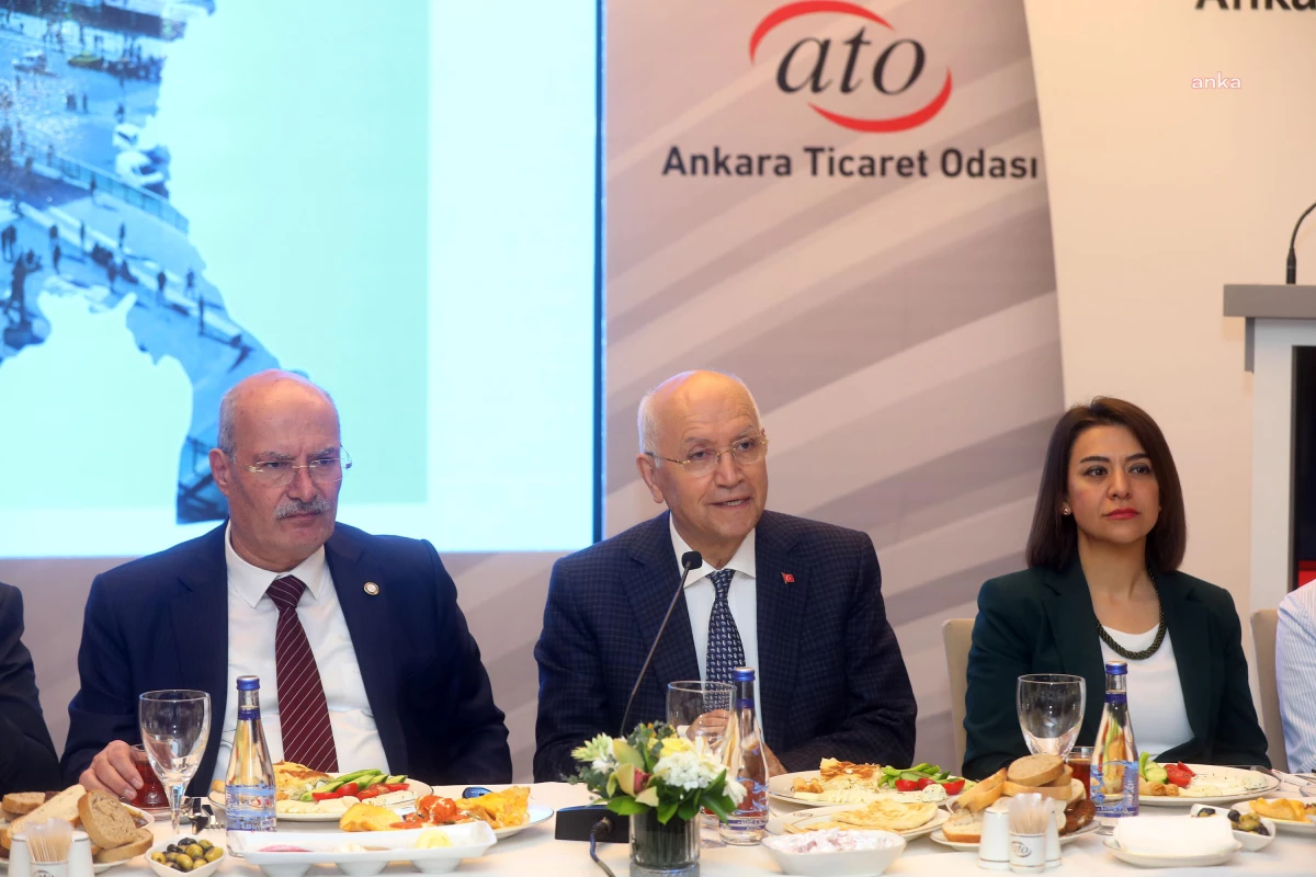 Yenimahalle Belediye Başkanı Fethi Yaşar, CHP Ankara İl Başkanı Ali Hikmet Akıllı ve milletvekili adayları ATO yönetimiyle buluştu