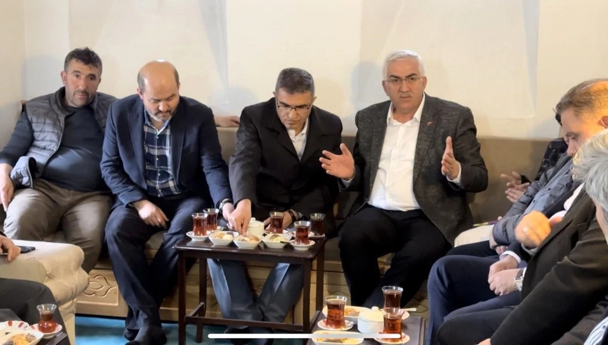 AK Parti Erzurum Milletvekili Adayı Mehmet Emin Öz Seçim Çalışmalarına Devam Ediyor