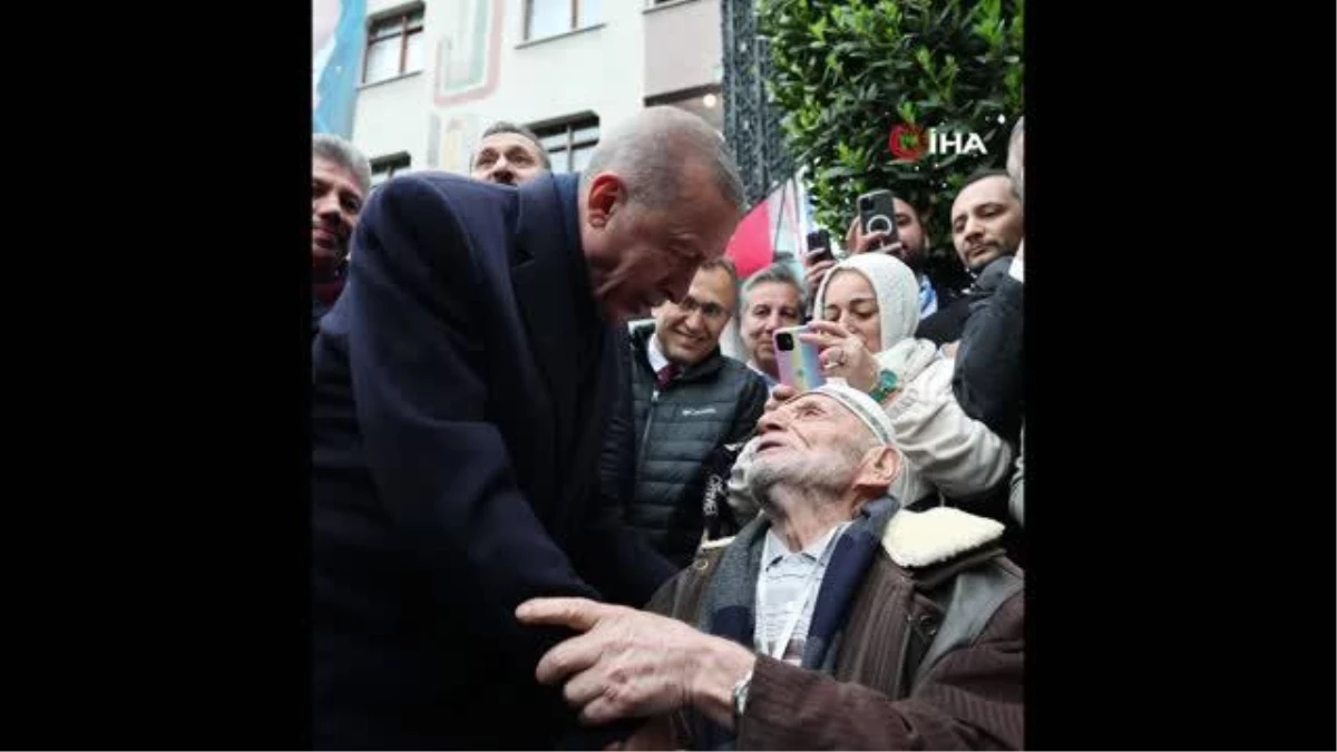 Cumhurbaşkanı Erdoğan, Hüseyin Bayraktar ile hatıra fotoğrafı çektirdi