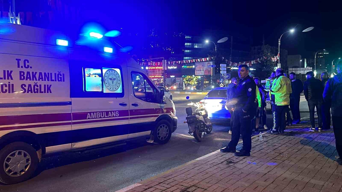 Elazığ\'da trafik kazası: 1\'i ağır 3 kişi yaralandı