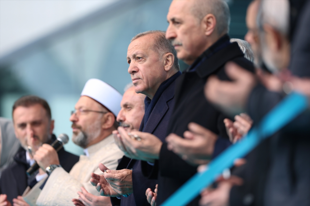 İstanbul'un yeni gözbebeği! 20 bin kişinin aynı anda ibadet edebileceği Barbaros Hayrettin Paşa Camii açıldı