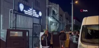 İzmir'de Göçmen Kaçakçılığı Operasyonu: 3 Tutuklama