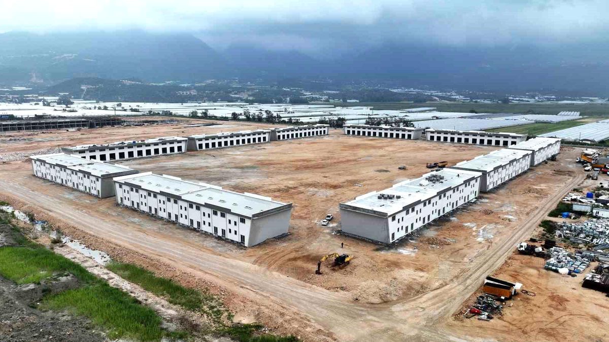 Kınık Toptancı Hali Projesi\'nde çalışmalar sürüyor