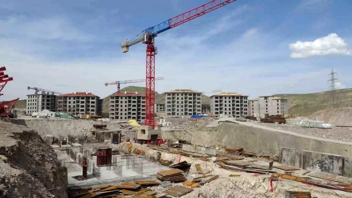 Malatya\'da deprem konutları yükseliyor