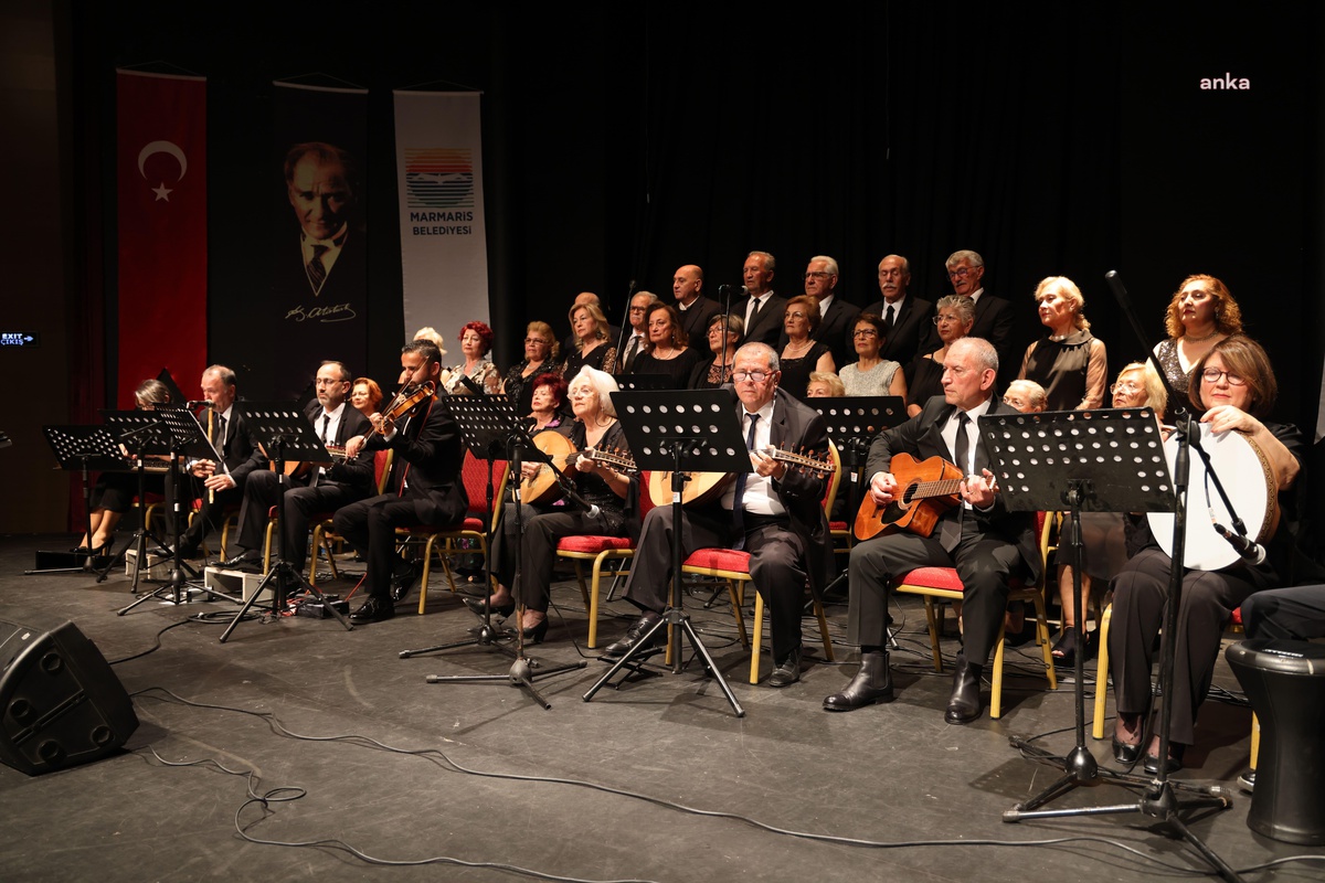 Muğla Tazelenme Üniversitesi öğrencileri Türk Sanat Müziği konseri verdi