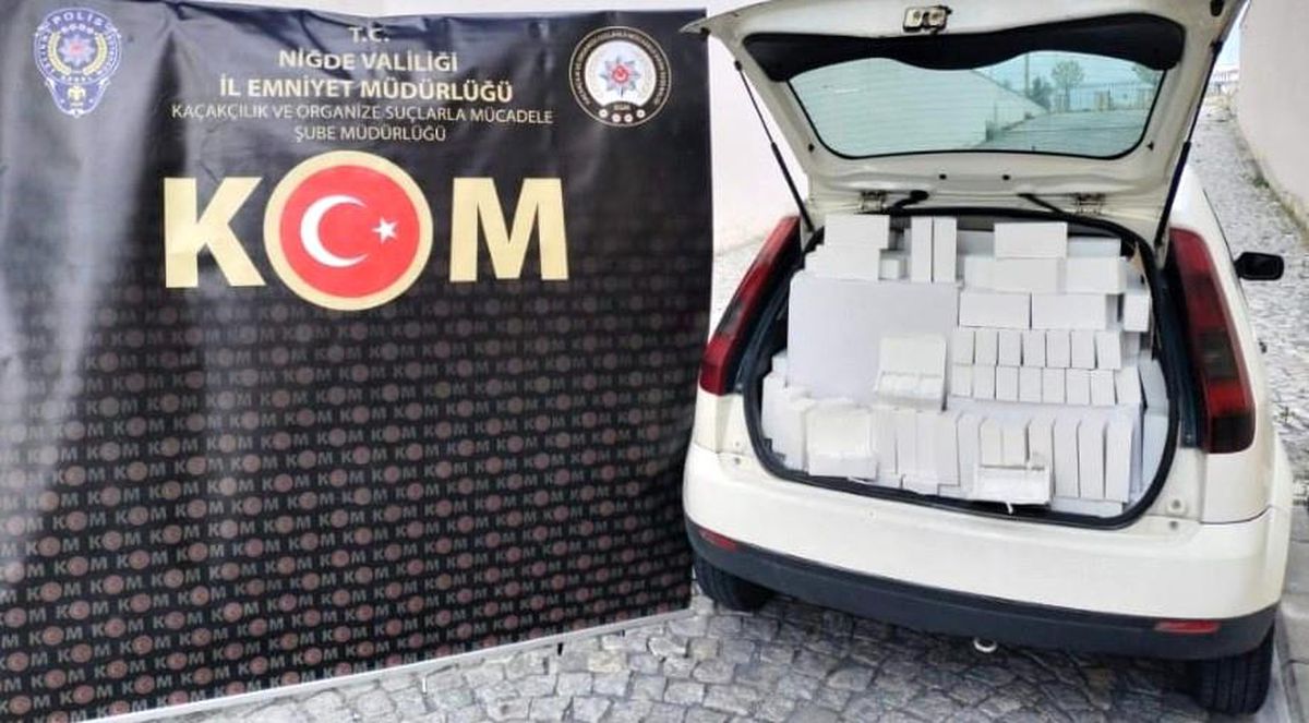 Niğde\'de 465 Bin Dolu Makaron ve 200 Kilogram Tütün Yakalandı