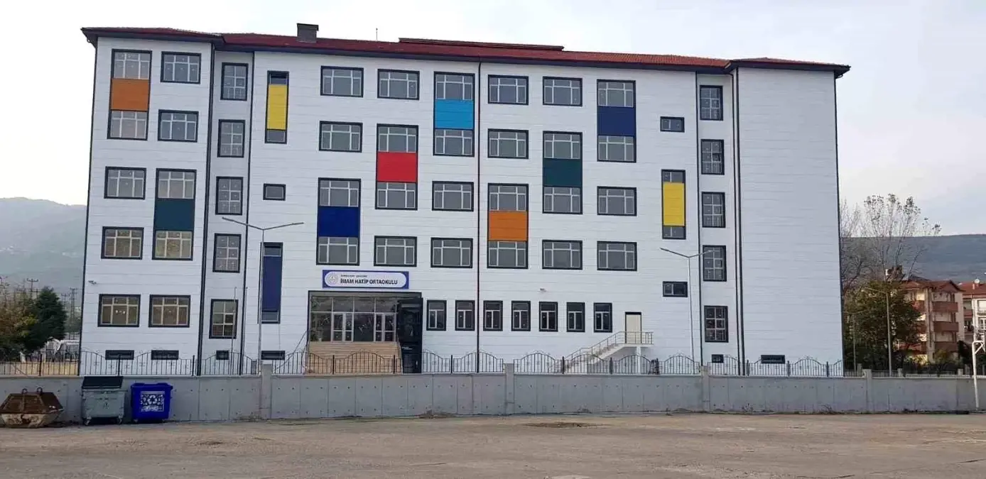 Çaycuma'da Tescilsiz Asansör Kullanımı Yaralanmaya Neden Oldu