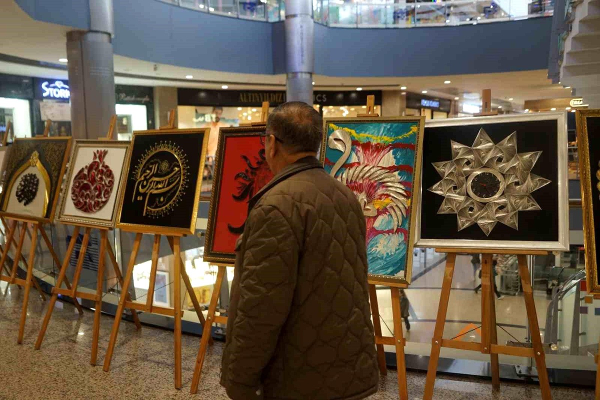 Özel bireylerin eserler sergide büyük ilgi gördü