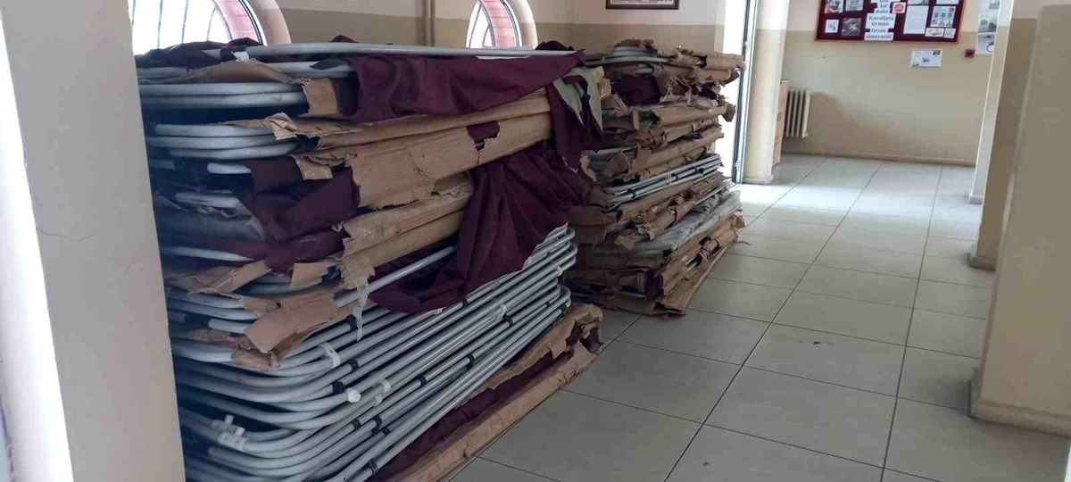 Aydın\'da Seçim Kabinleri Merkezlere İletildi