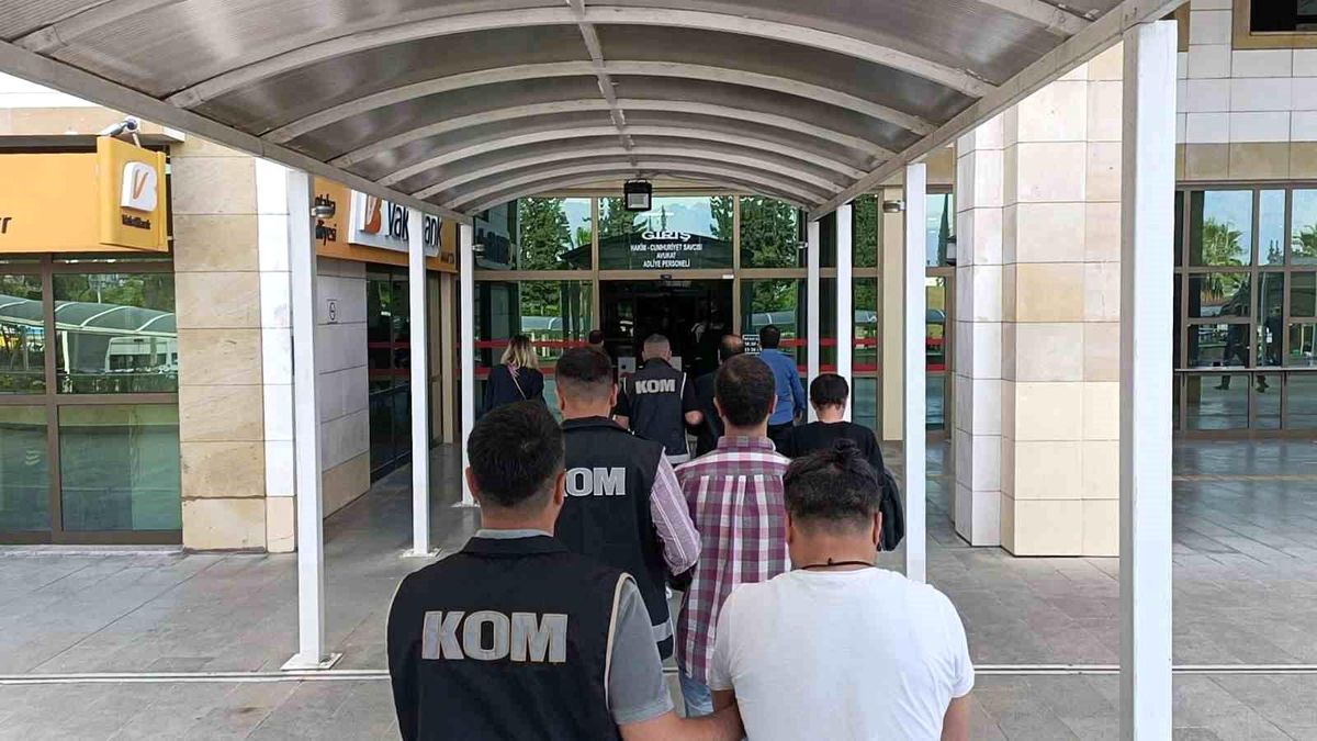 Antalya\'da EMŞAV dolandırıcılığına yönelik operasyon: 4 şüpheli yakalandı