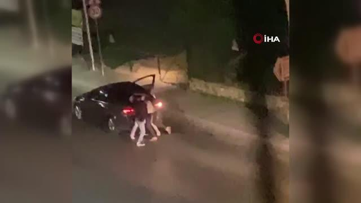 Sultangazide kendilerini uyaran sürücüyü dakikalarca tekme tokat böyle darp ettiler