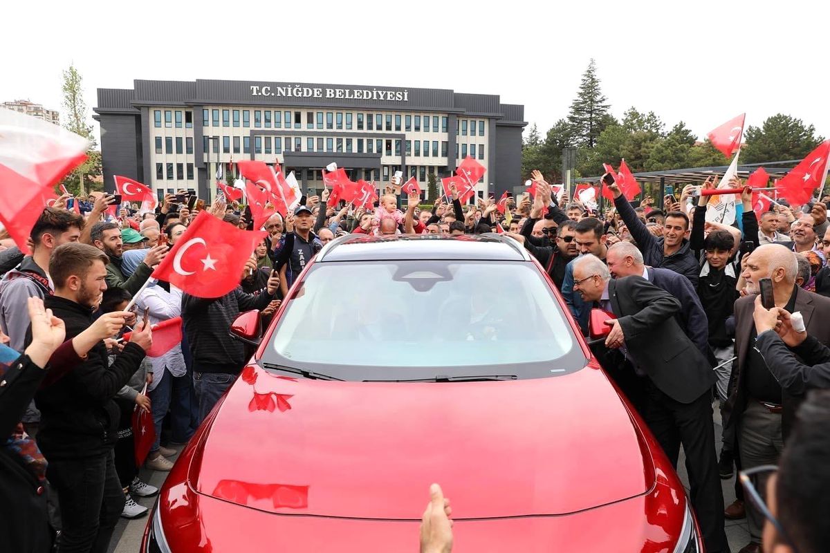 Türkiye\'nin yerli otomobili Togg Niğde\'de tanıtıldı