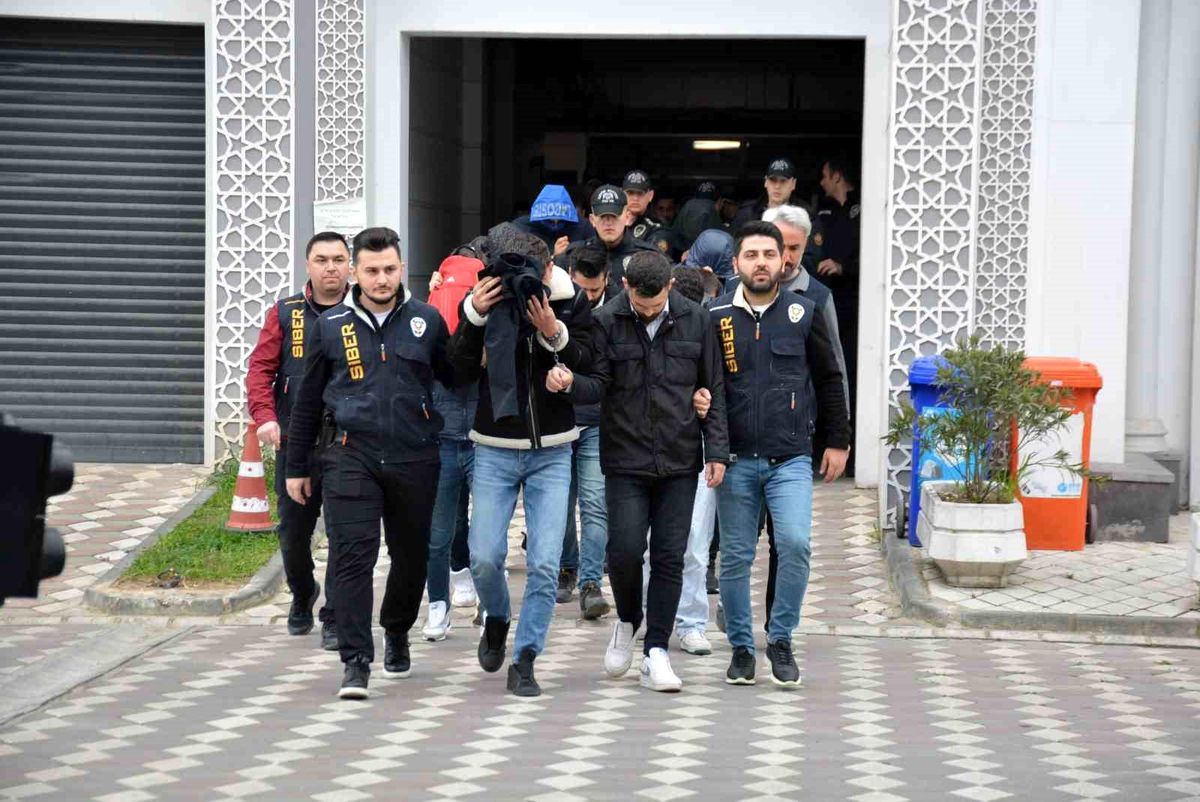 Kahramanmaraş\'ta deprem dolandırıcıları yakalandı