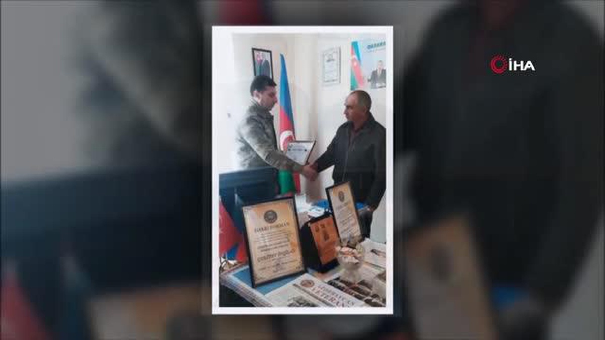 Azerbaycanlı demir ustasından Cumhurbaşkanı Erdoğana Zafer Kılıcı hediyesi