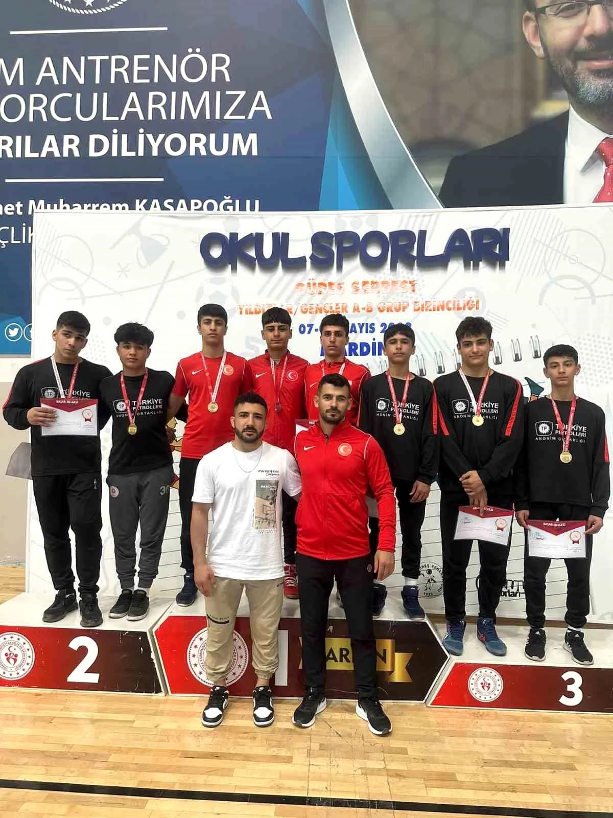 Batman Takımı Mardin Okul Sporları Güreş Bölge Şampiyonasında 16 Madalya Kazandı