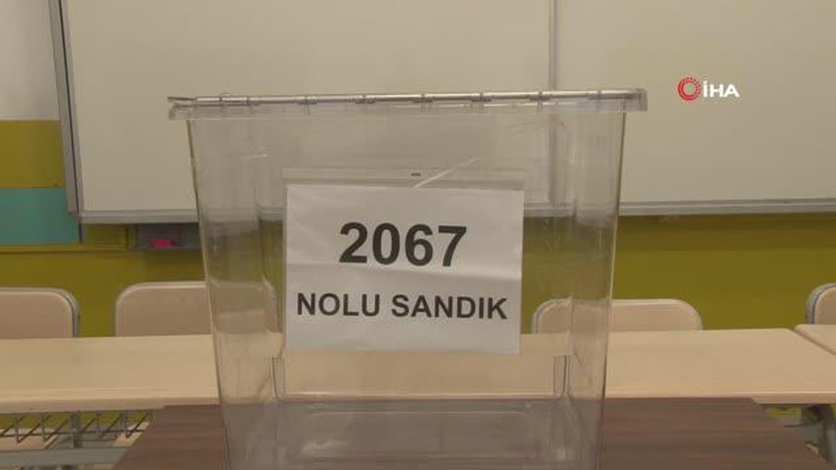 İstanbul\'da Seçim Sandıkları Kuruldu