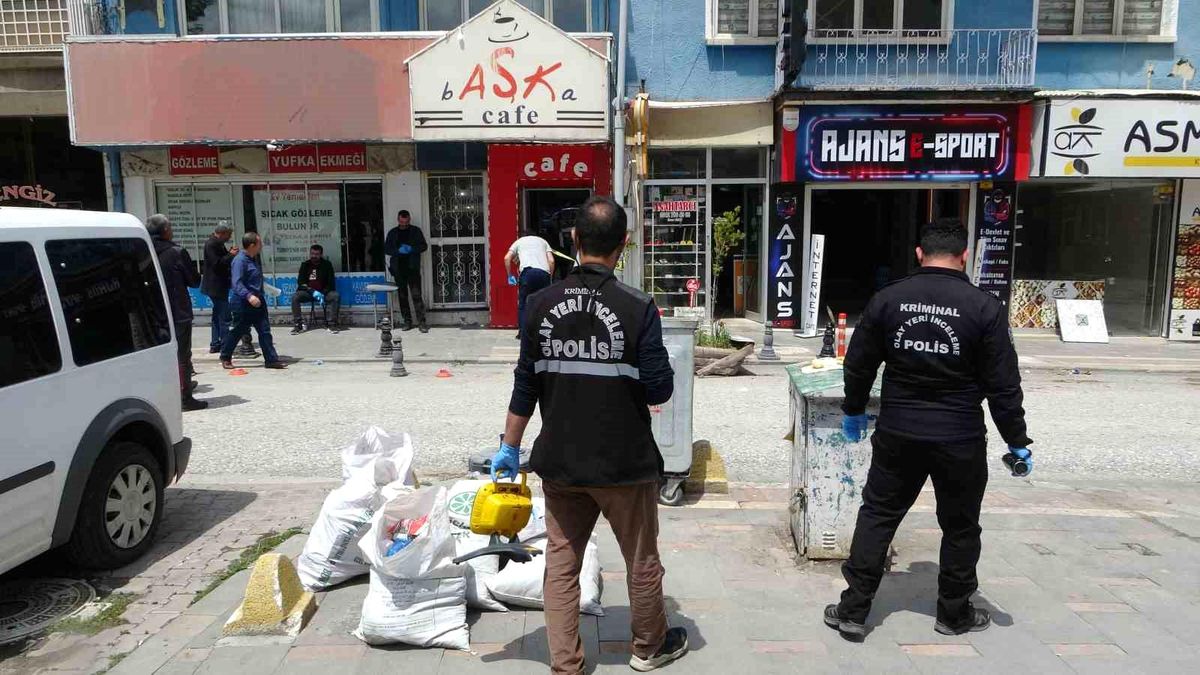 Malatya\'da kafede çıkan silahlı kavgada 1 kişi hayatını kaybetti