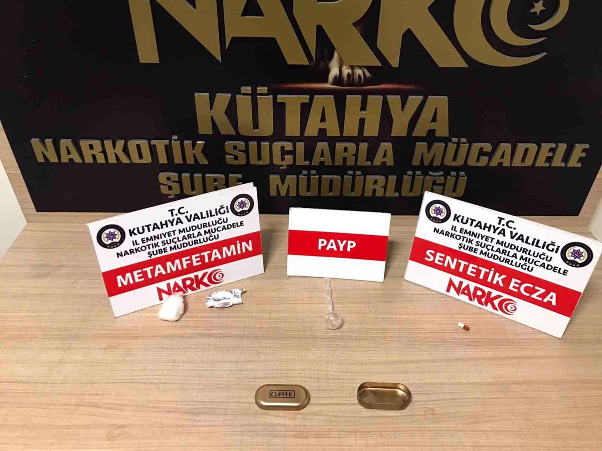 Kütahya\'da Uyuşturucu Operasyonu: 21.4 Gram Metamfetamin Ele Geçirildi