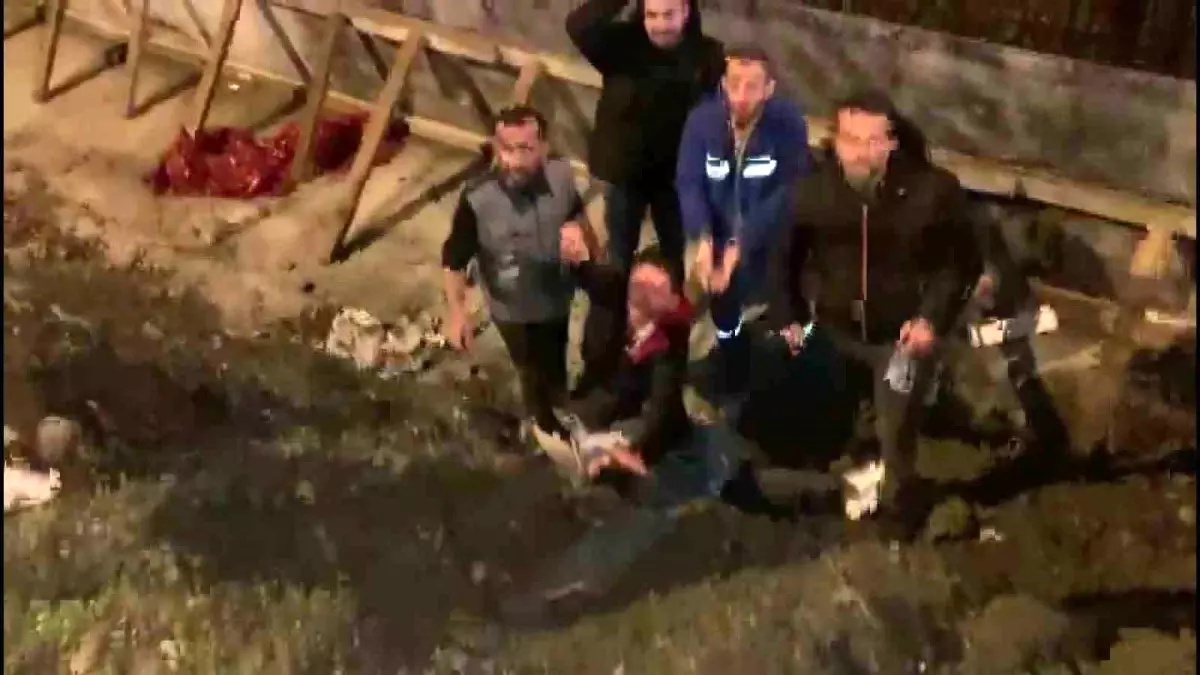 Sapanca\'da Korkunç Kaza: 2\'si Ağır 4 Yaralı