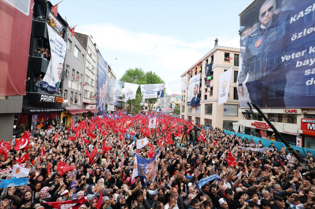 Seçim öncesi son miting! Cumhurbaşkanı Erdoğan, doğup büyüdüğü semtte coşkulu kalabalığa böyle seslendi