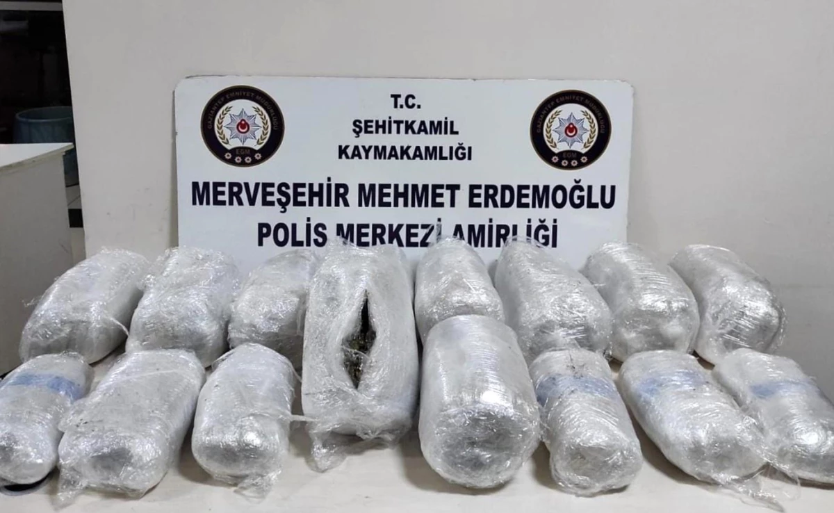 Gaziantep\'te 13 Kilo Esrar Ele Geçirildi, 1 Şüpheli Gözaltına Alındı