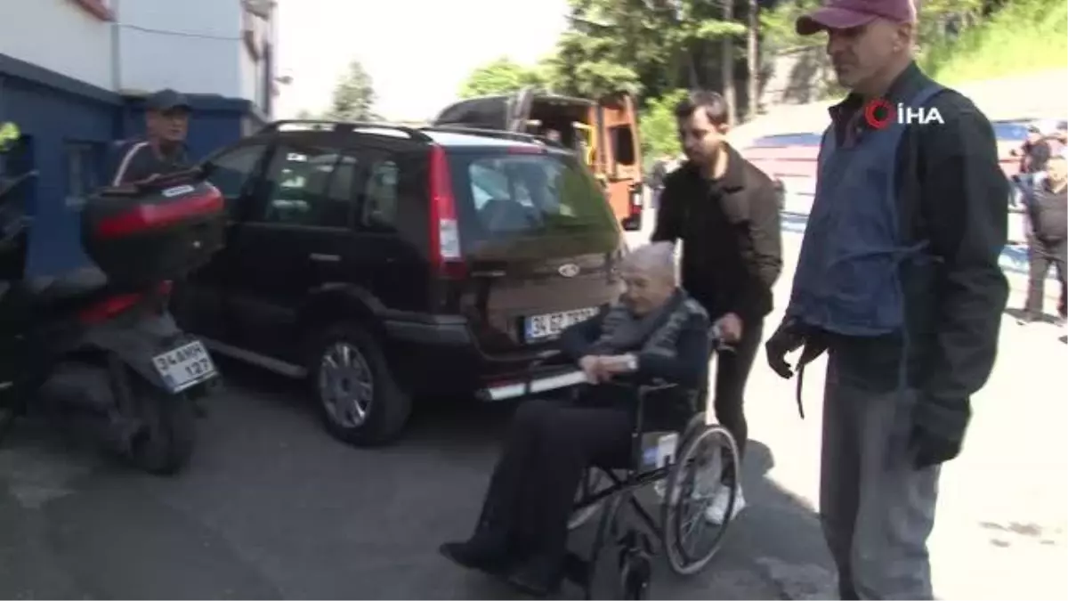 100 yaşında olan Fatma nine sandık başına gitti