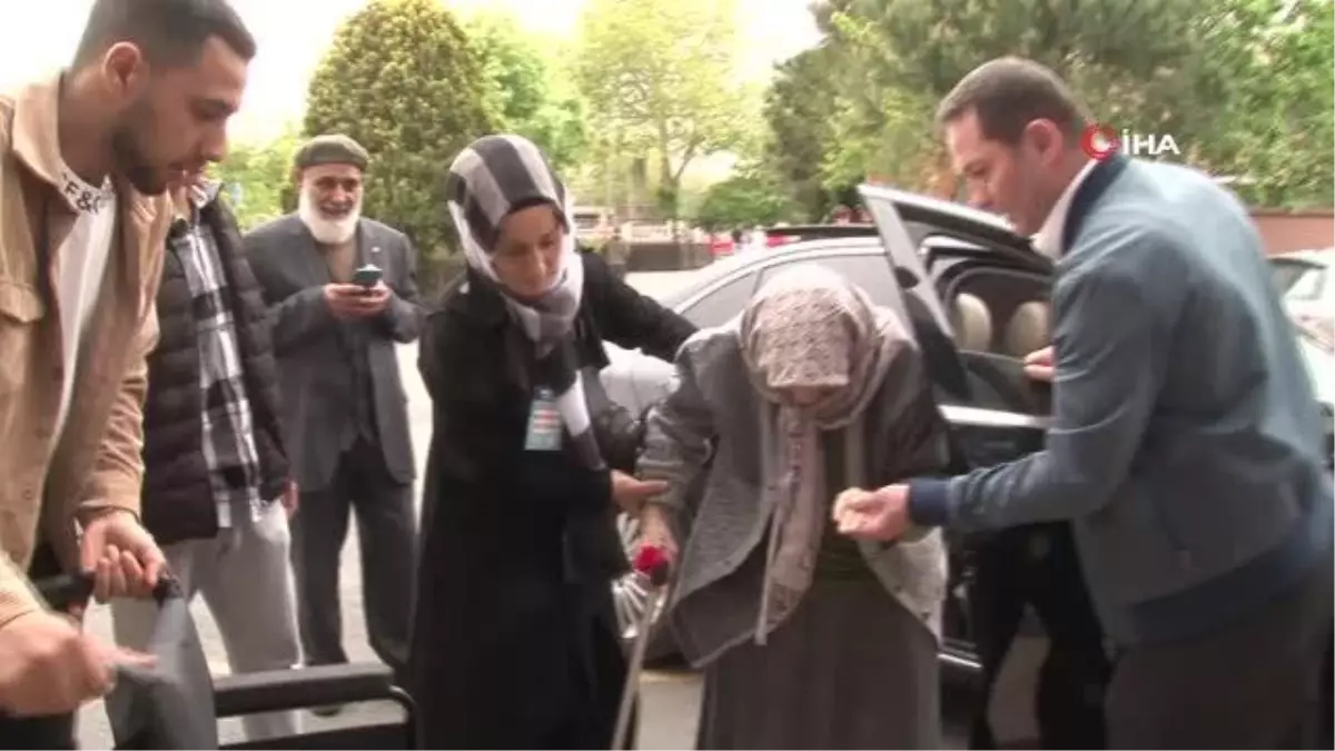 114 yaşında sandığa giderek oy kullandı