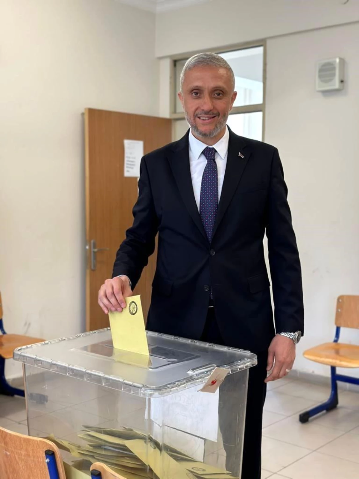 AK Parti Kütahya Milletvekili Adayı Adil Biçer Oyunu Kullandı