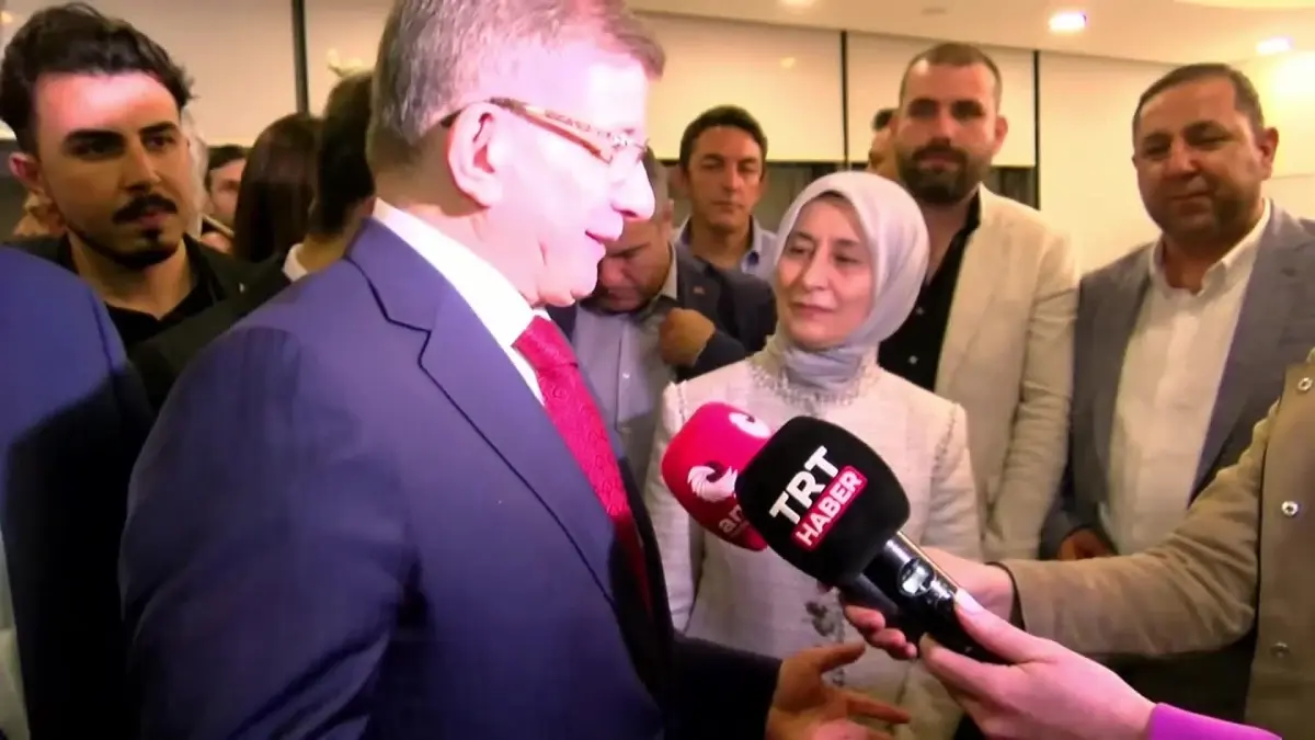 Ahmet Davutoğlu: "Bazı Çevrelerin Beklentilerinin Dışında Çok Olgun Bir Seçim Oldu. Kendi Adayımızın Kazanacağına İnancımız Tamdır"