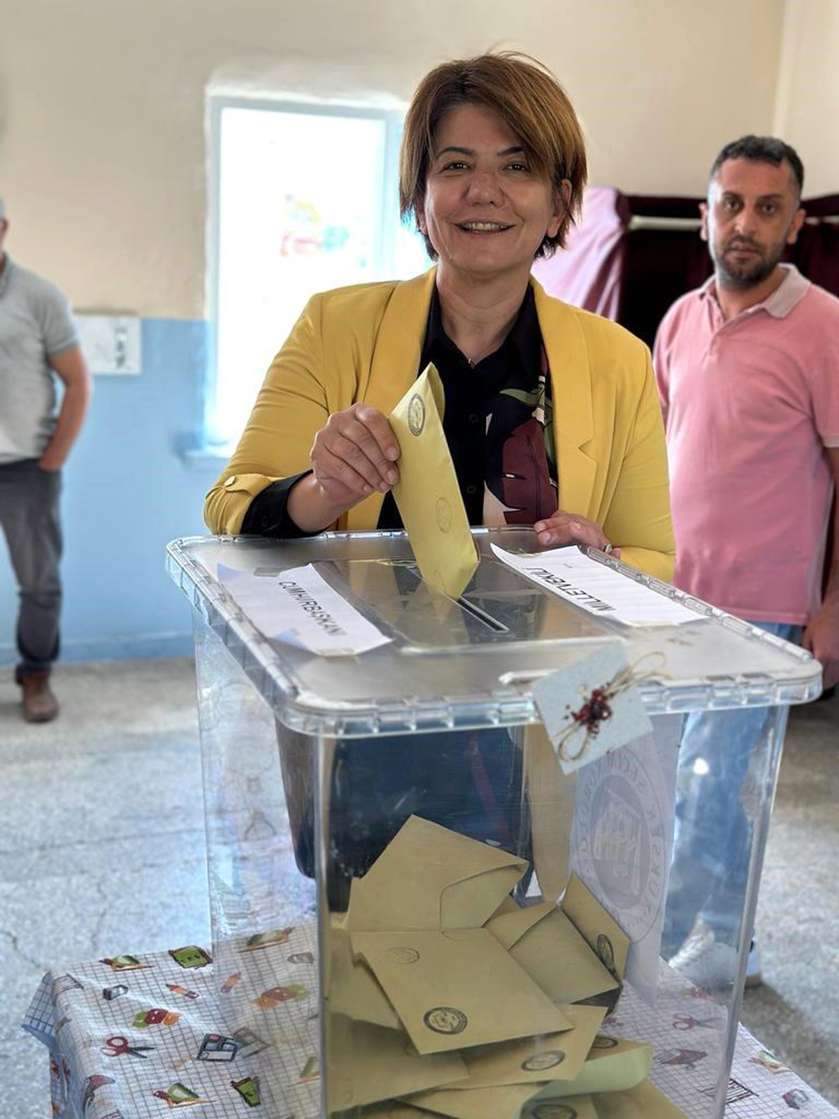 AK Parti Diyarbakır 3. Sıra Milletvekili Adayı Suna Kepolu Ataman Oyunu Kullandı