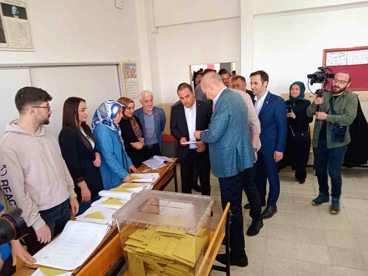 AK Parti Genel Başkanvekili Kurtulmuş: "Büyük ve güçlü adımlarla ilerleyeceğimiz bir seçim olacak"