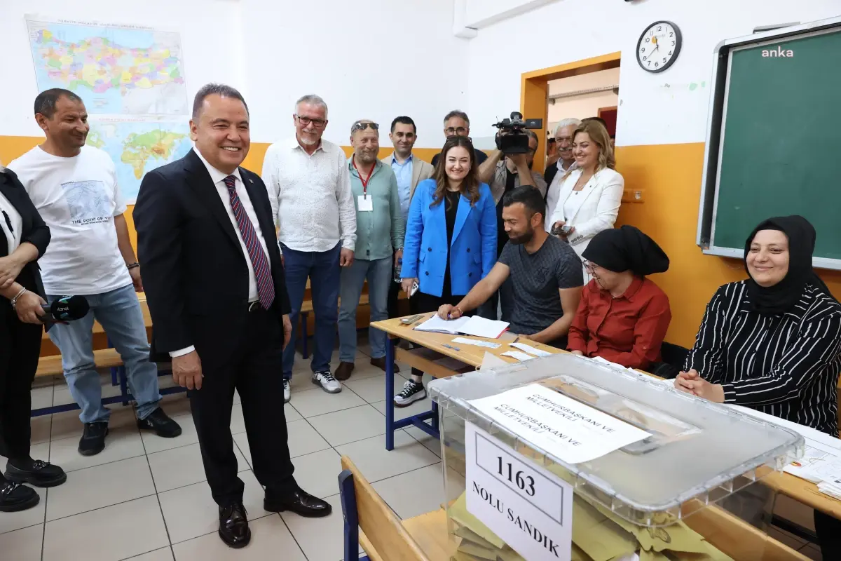 Antalya Büyükşehir Belediye Başkanı Böcek, Oyunu Kullandı: "Sağduyu Kazanacaktır"