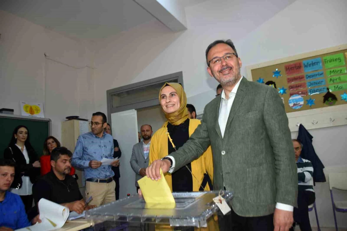 Gençlik ve Spor Bakanı Kasapoğlu: Bu seçim de bir demokrasi şöleni olarak geçecek