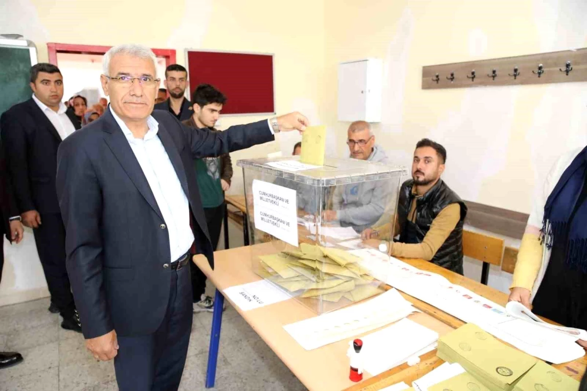 Battalgazi Belediye Başkanı Osman Güder oy kullandı