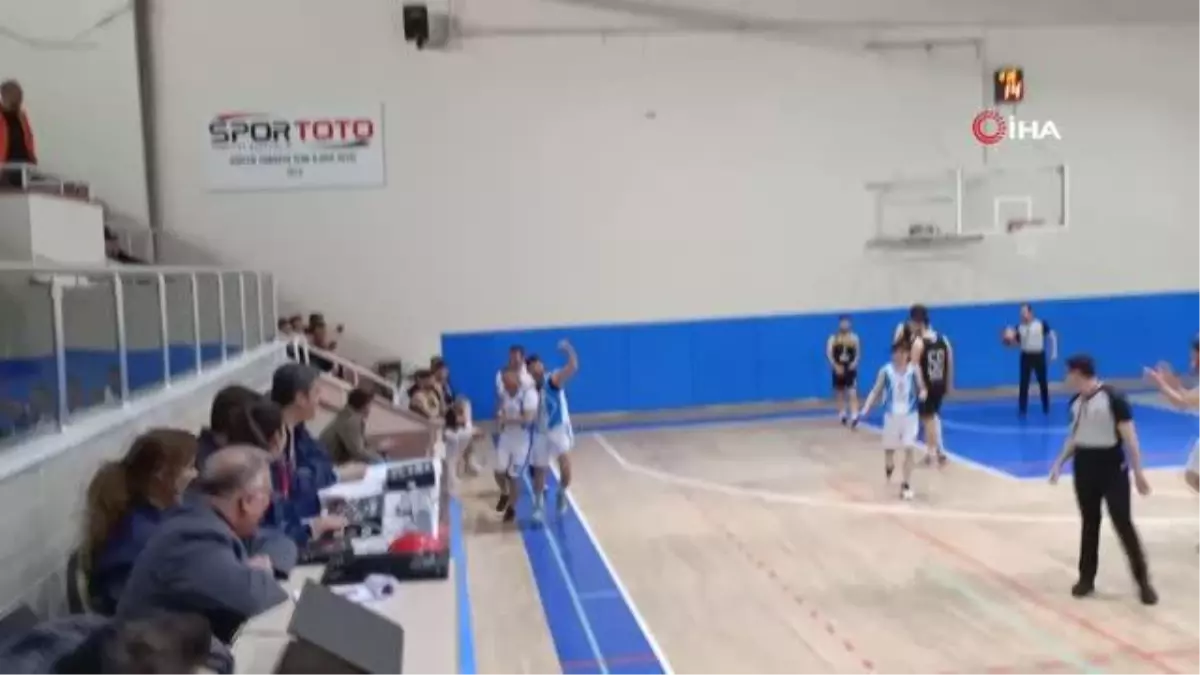 Belediye Başkanı Basketbol Takımında