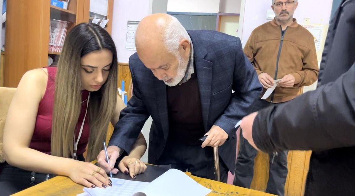 Bursa\'da oy verme işlemi başladı