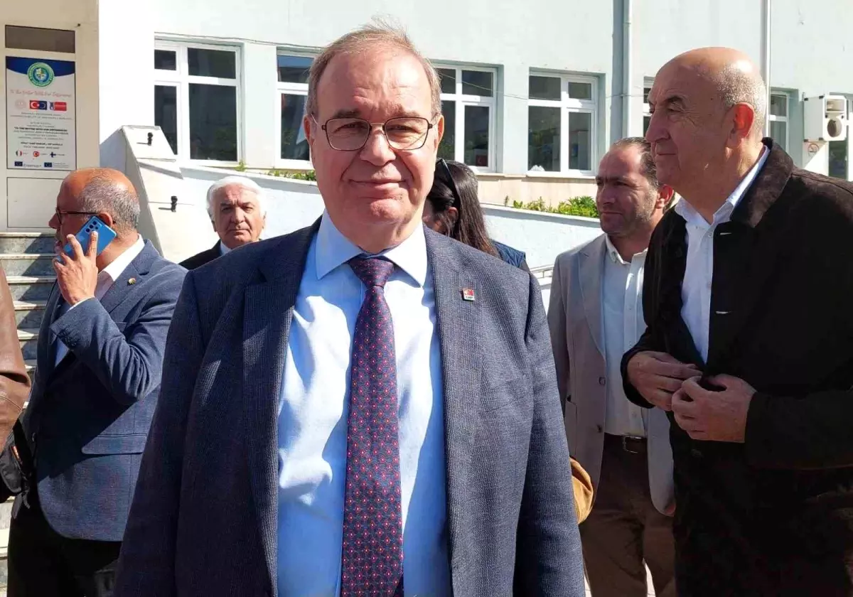 CHP Genel Başkan Yardımcısı Faik Öztrak Tekirdağ\'da oy kullandı