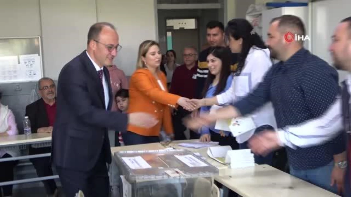 Denizli politicians cast their votes