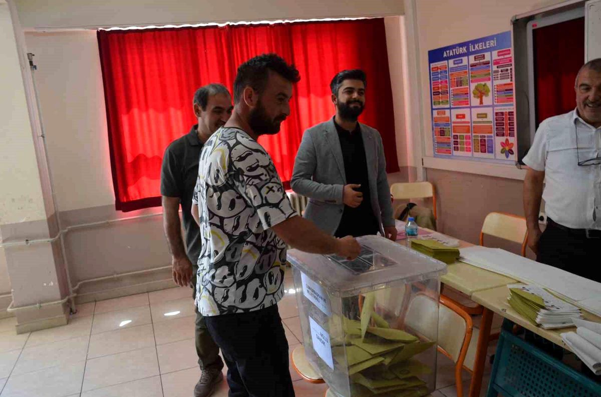 Didim\'de Cumhurbaşkanlığı ve Milletvekilliği Seçimleri Başladı