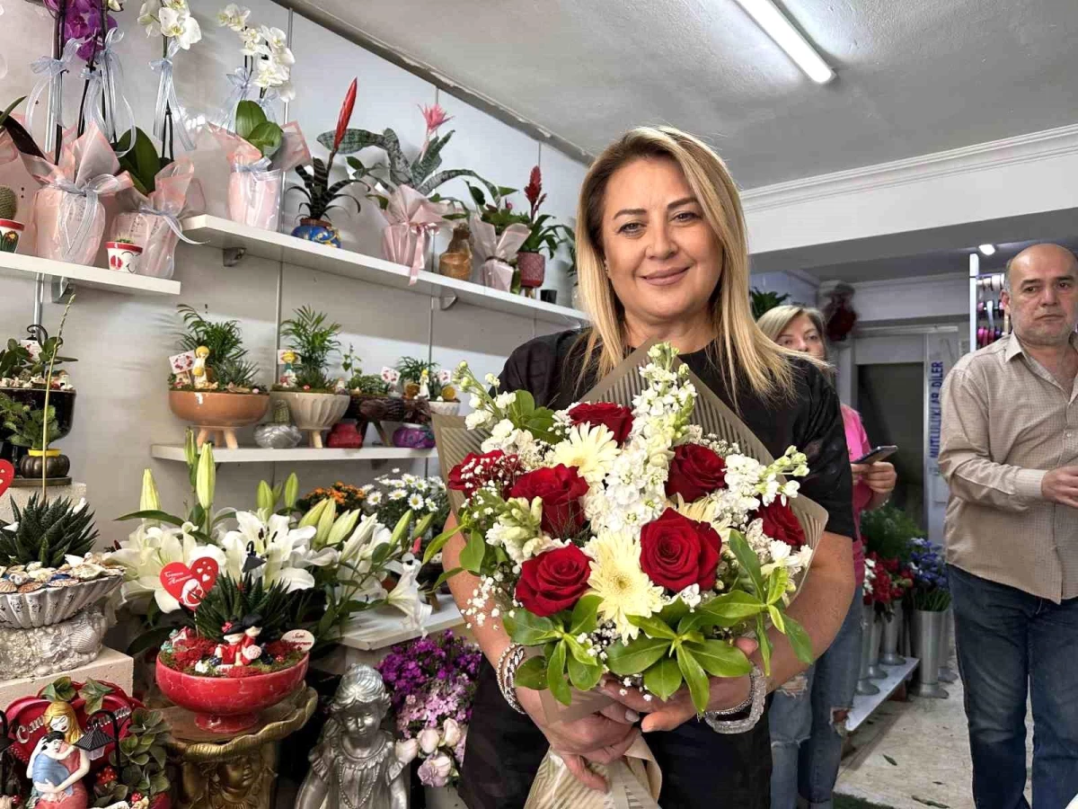 Eskişehir\'de Anneler Günü ve seçim yoğunluğu çiçekçileri doldurdu