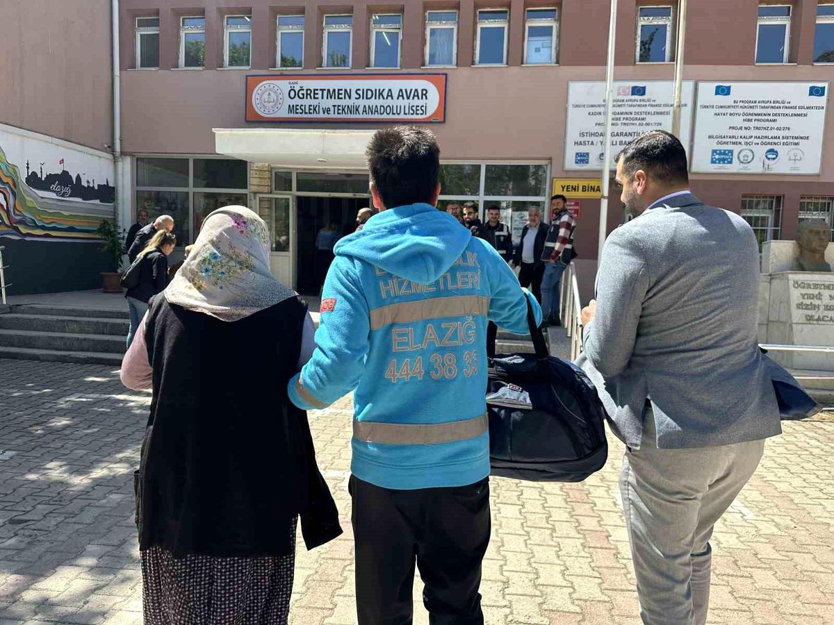 Elazığ\'da Hastanede Yatan Seçmenler Oy Kullanabildi