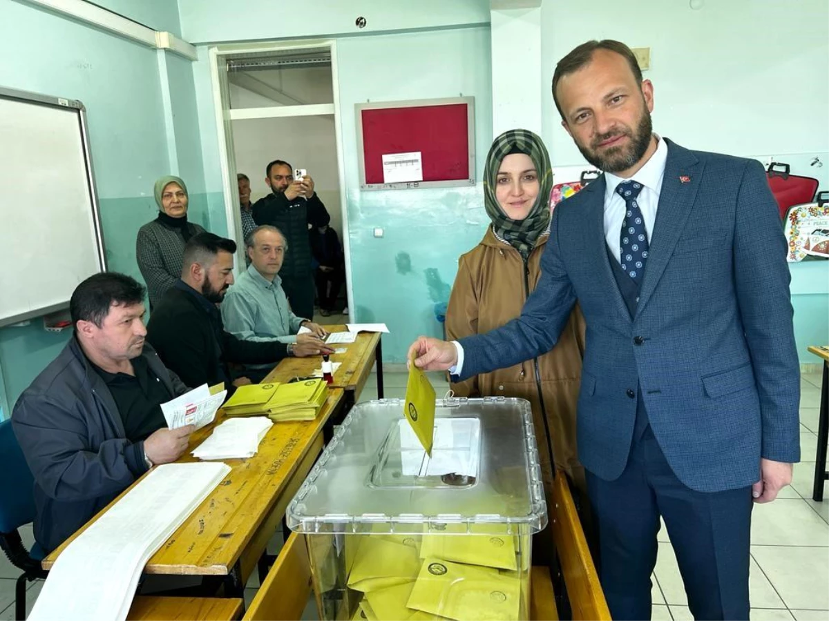 AK Parti Kütahya Milletvekili Adayı İsmail Çağlar Bayırcı Oyunu Kullandı
