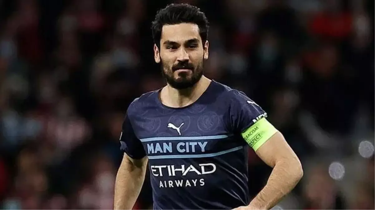 Manchester City\'nin gizli kahramanı Türk asıllı Alman futbolcu İlkay Gündoğan önümüzdeki sezon için İspanya devi Barcelona ile anlaştı