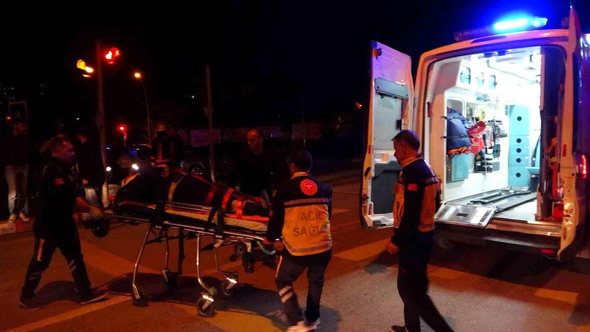 Malatyada Hafif Ticari Araç Kaza Yaptı: 3 Yaralı