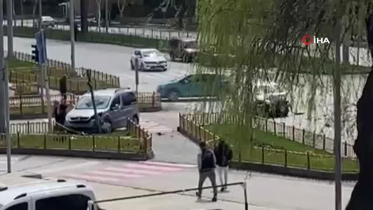 Oy kullanmaya giden aile kaza yaptı: 2 yaralı