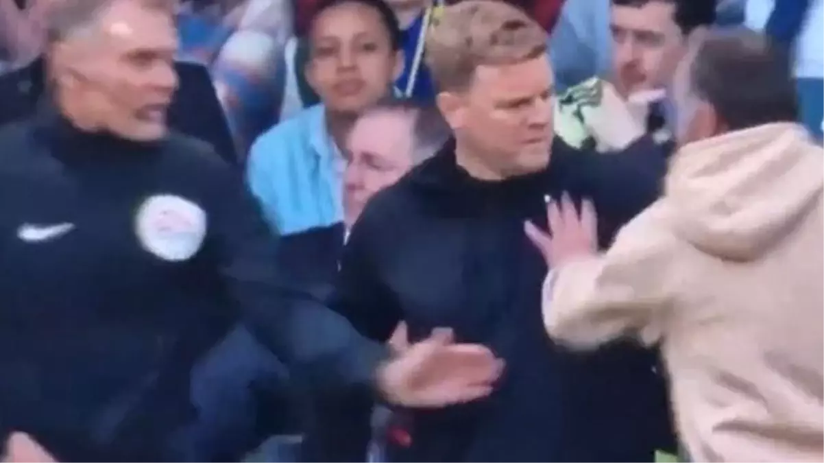 Premier Lig\'de skandal olay! Leeds United taraftarı ömür boyu stada giremeyecek