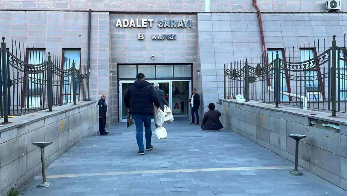 Eskişehir\'de sandık sonuçları İl Seçim Kuruluna ulaşıyor