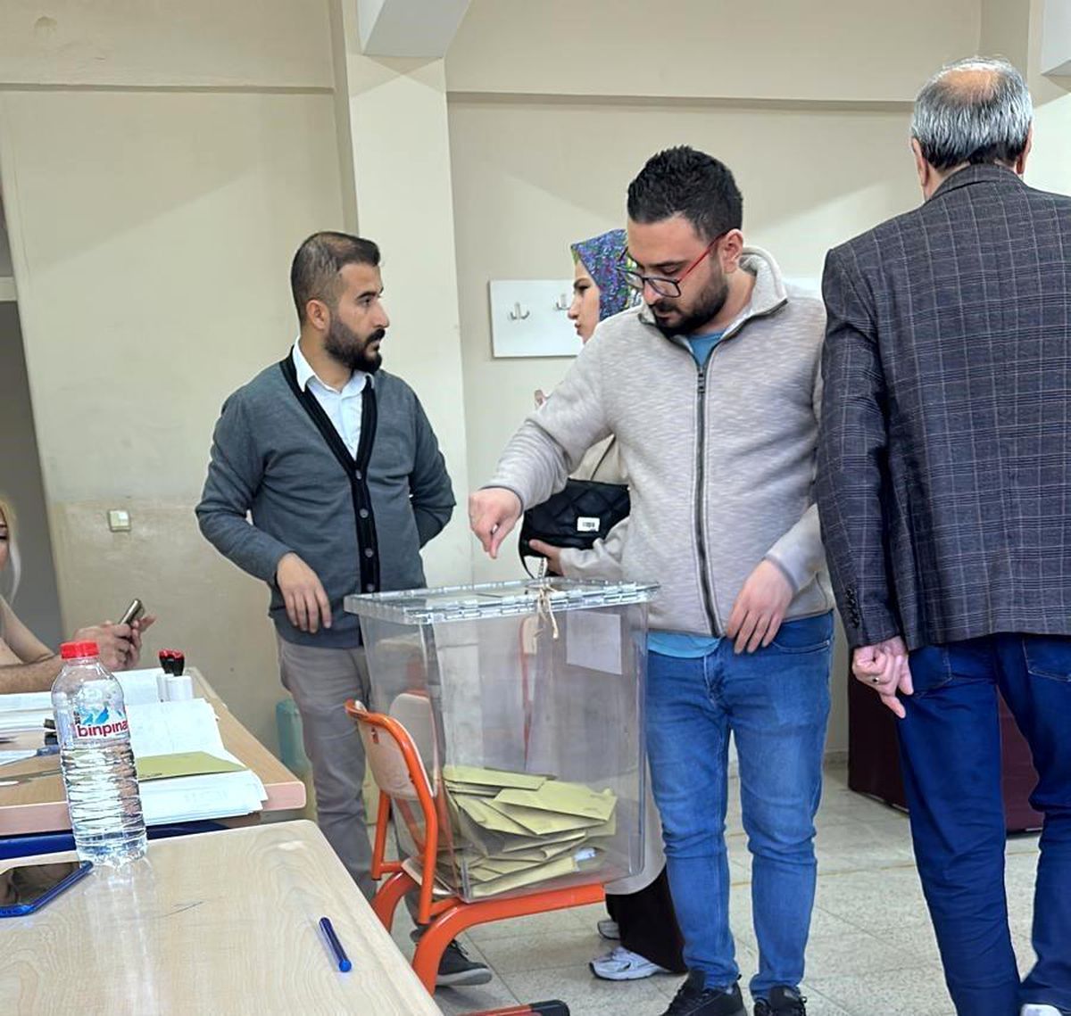 Siirt\'te oy verme işlemi başladı