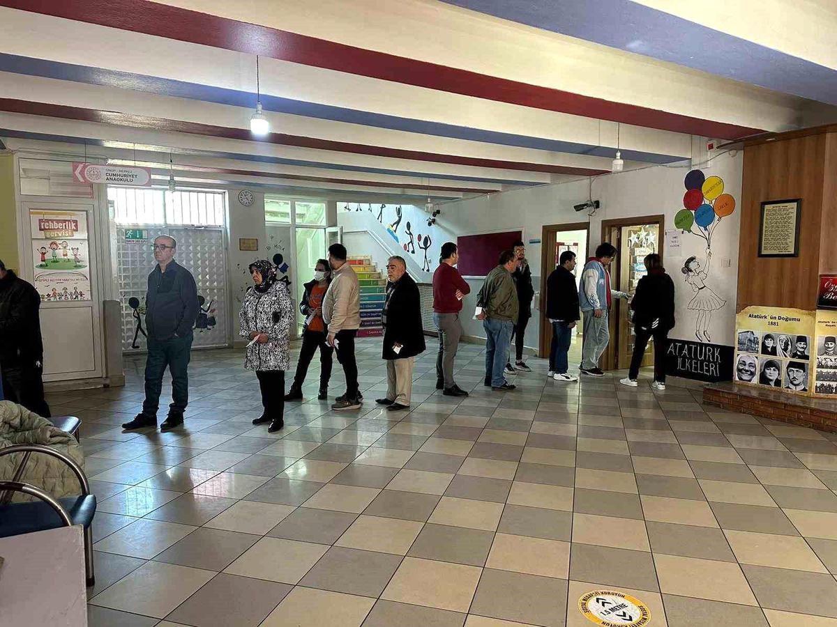 Sinopta 792 sandıkta seçim başladı