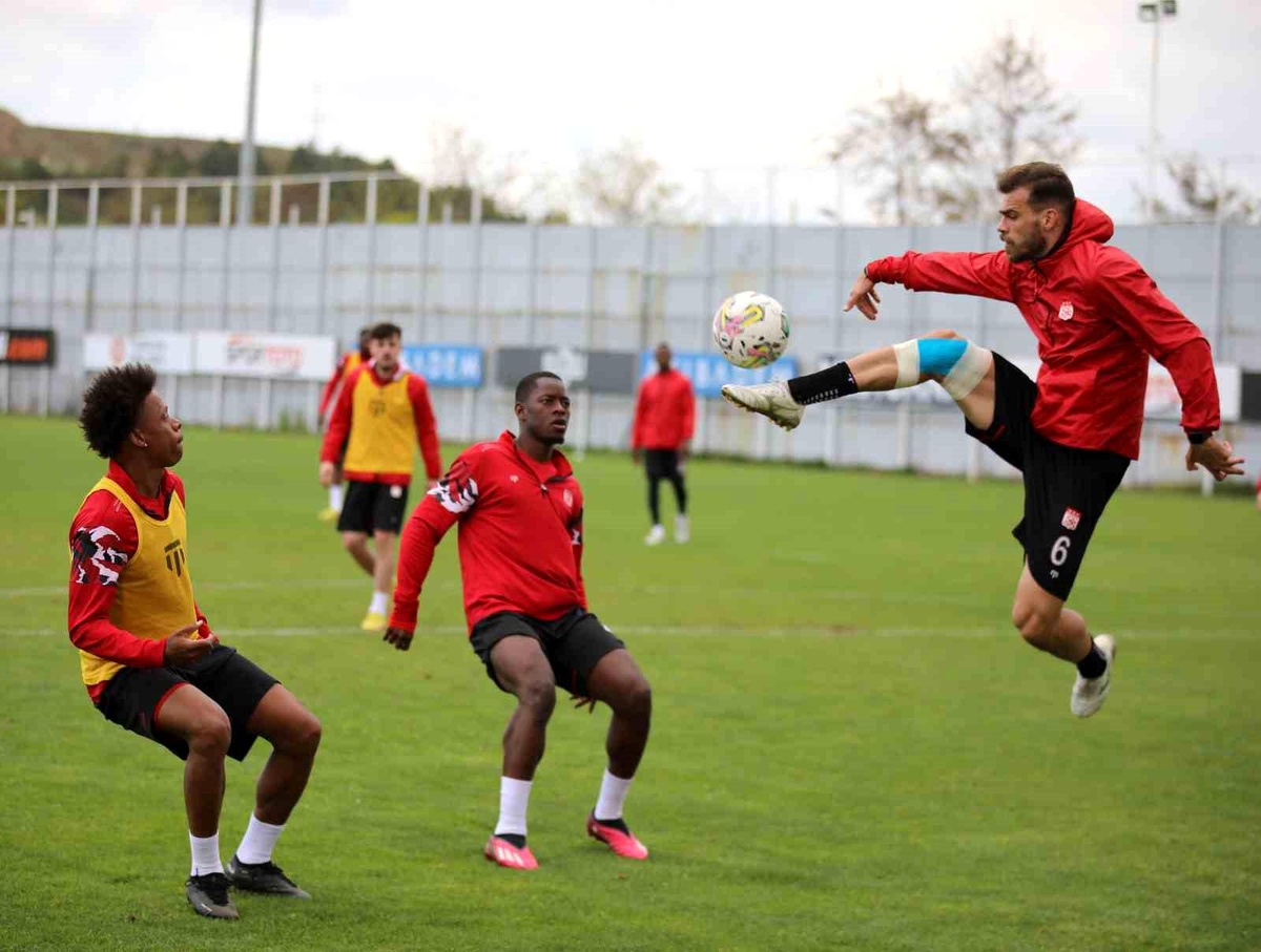 DG Sivasspor, Kasımpaşa maçı hazırlıklarını sürdürdü
